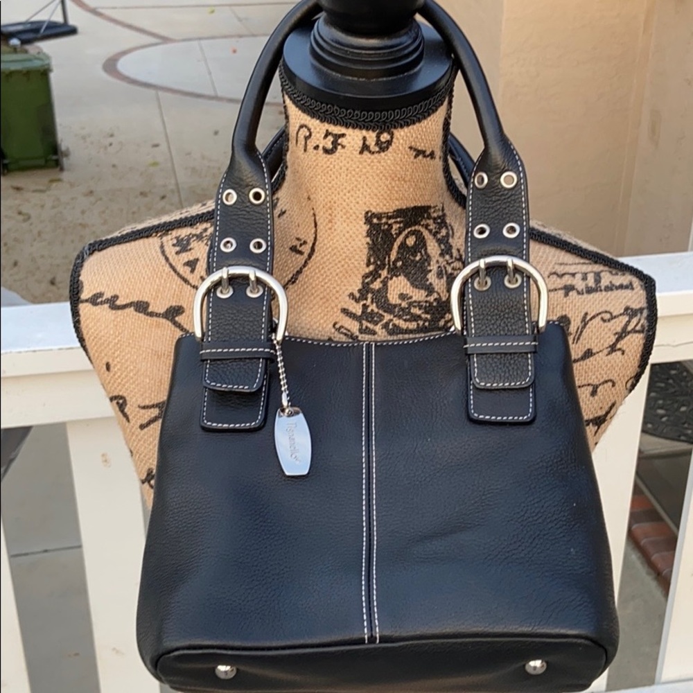 Tignanello black leather purse, EUC.